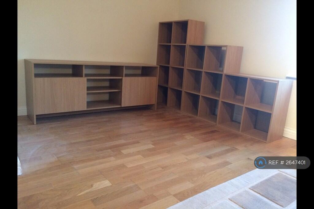 Lounge Shelving