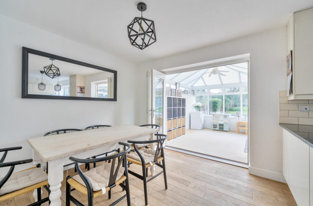 1382516-5-691b467...