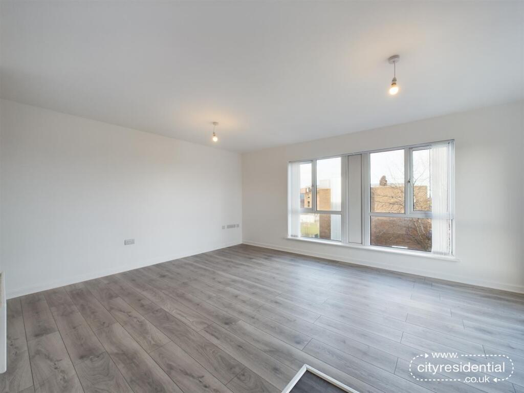 Living/Dining Room.jpg