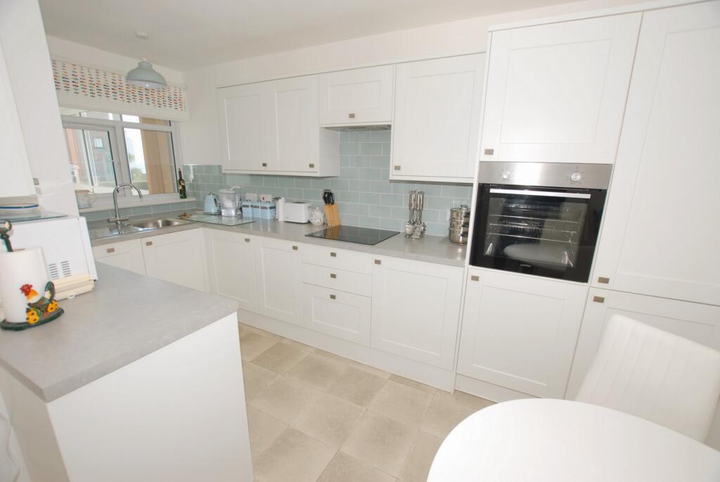 Kitchen/breakfast rm