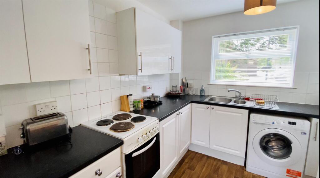 Kitchen-4.jpg
