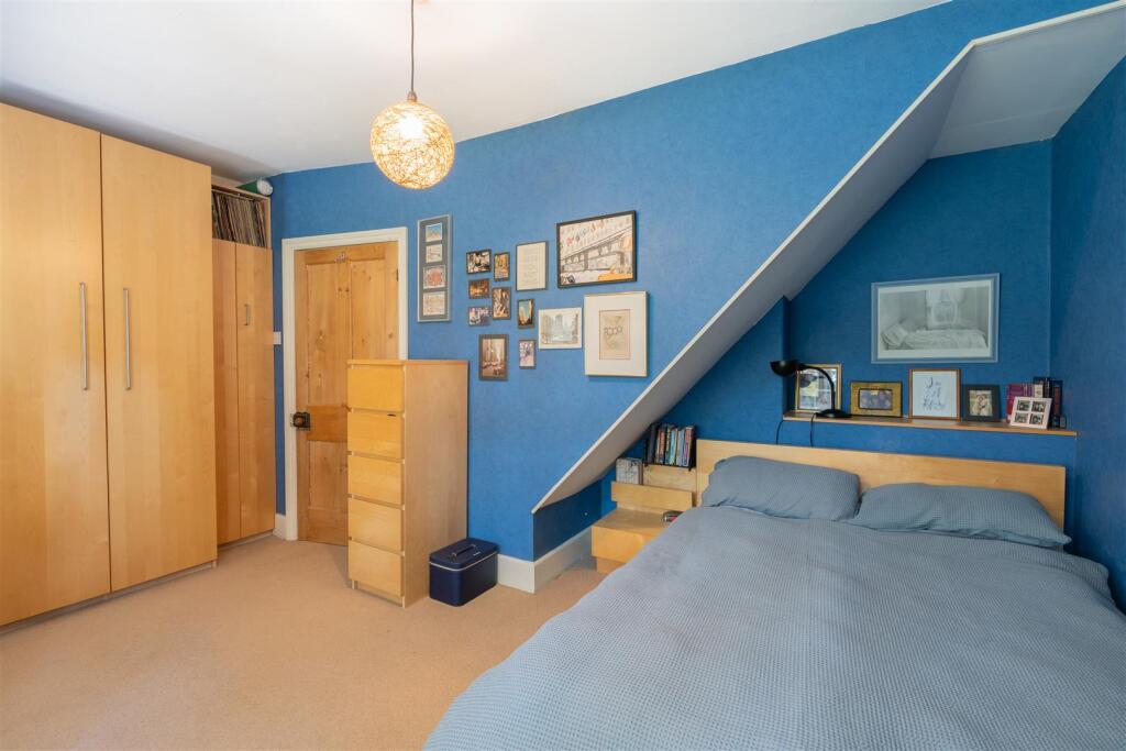 238 London Road-17.jpg