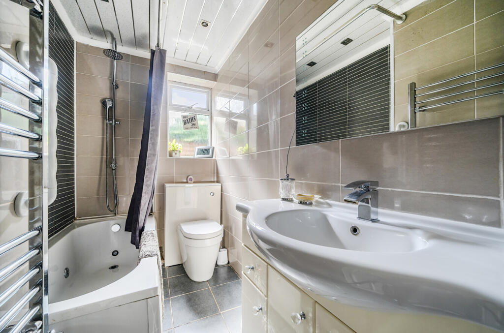 1333452-9-688b99b...