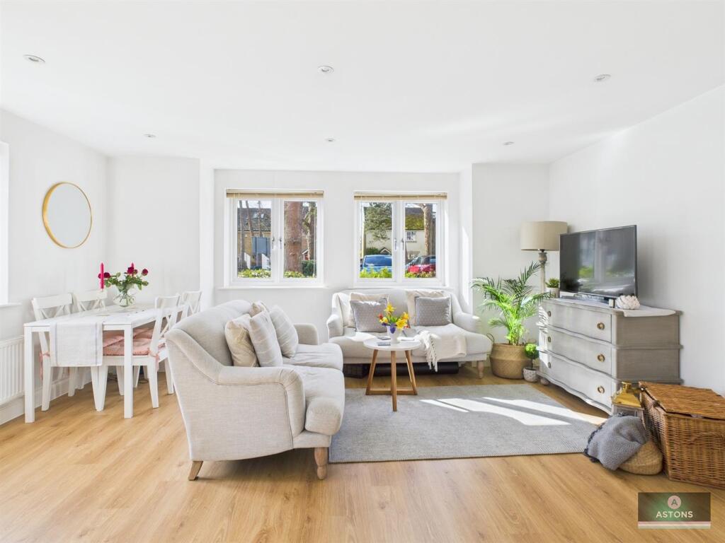 Open-Plan Kitchen/Dining/Living Room