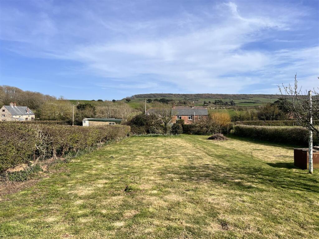 Downers Farm rear 2 new.JPG