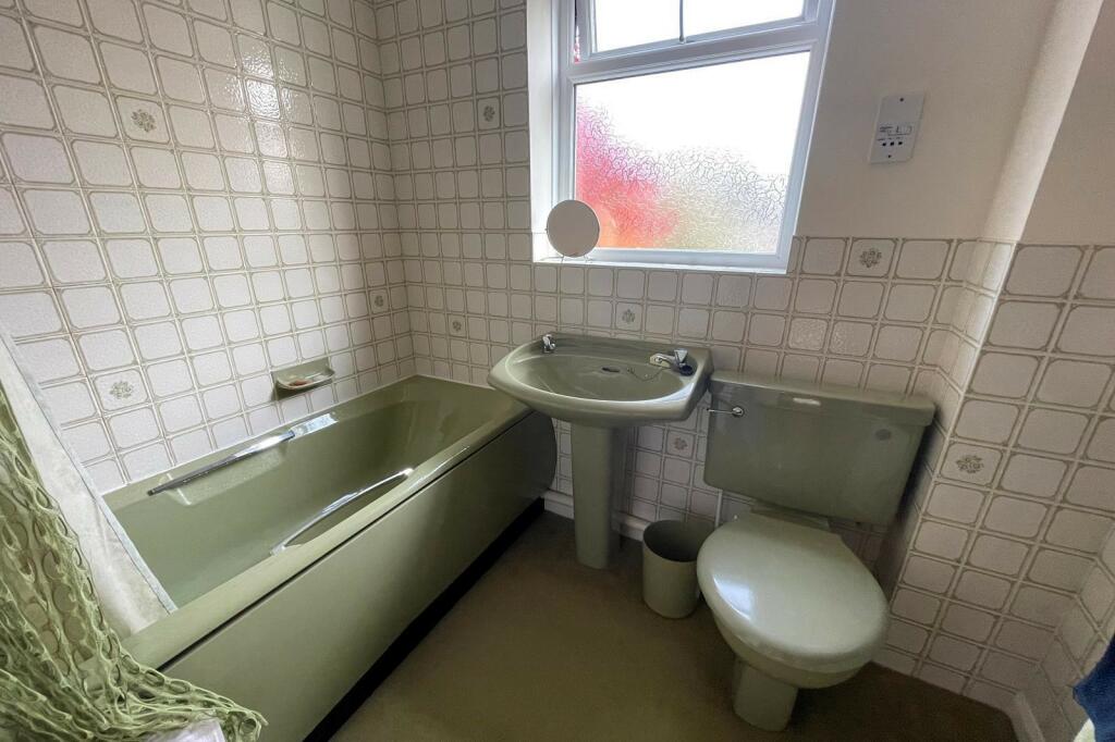 12- Bathroom