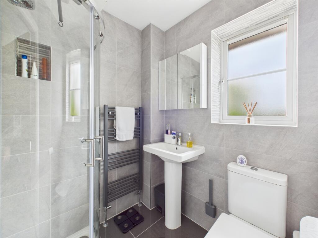 CAM03729G0-PR0048-STILL041