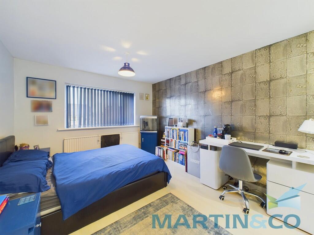 CAM01870G0-PR0148...