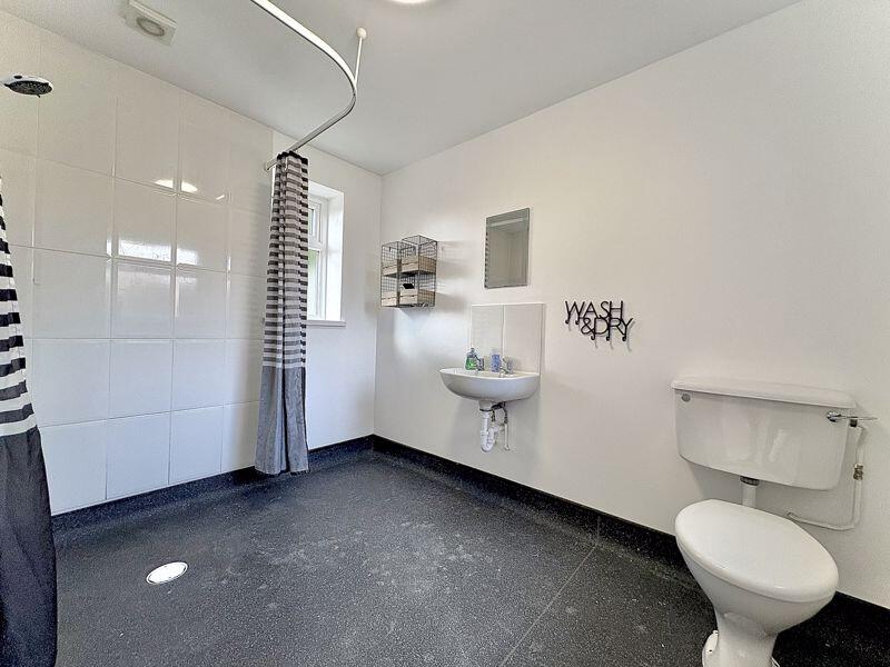DOWNSTAIRS WET ROOM
