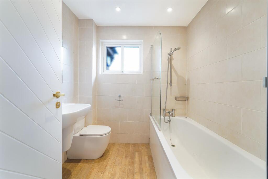 GREAT ELSHAMS, 40 (4).jpg