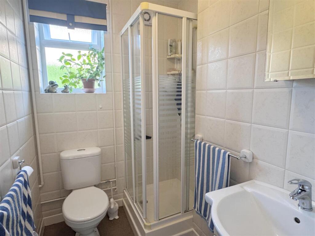 Shower Room 1.JPG