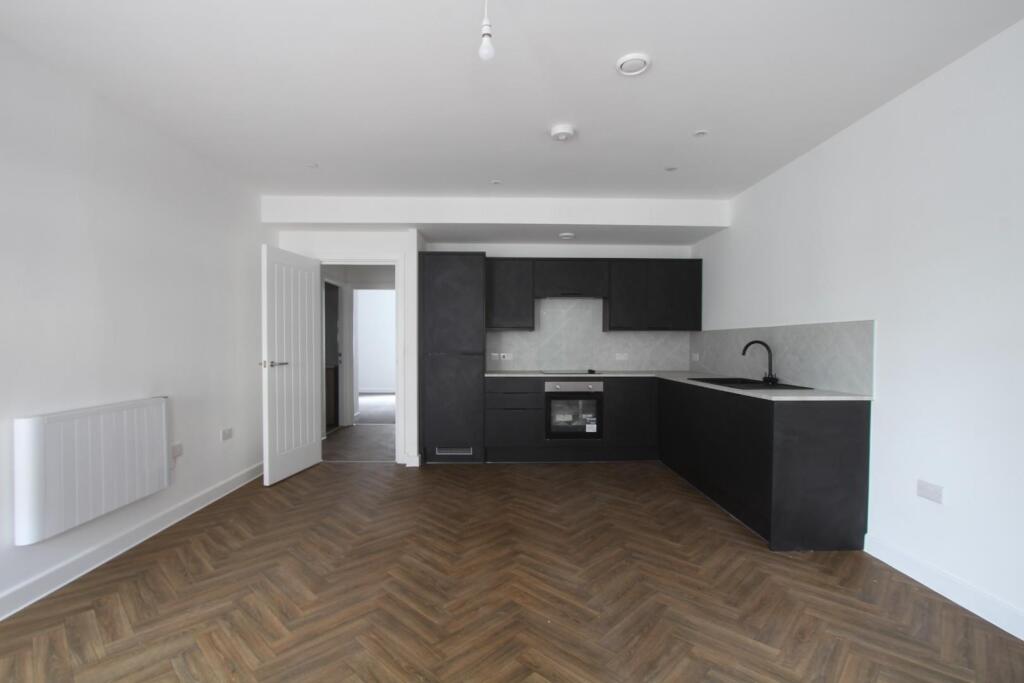 Flat 2.  2.JPG
