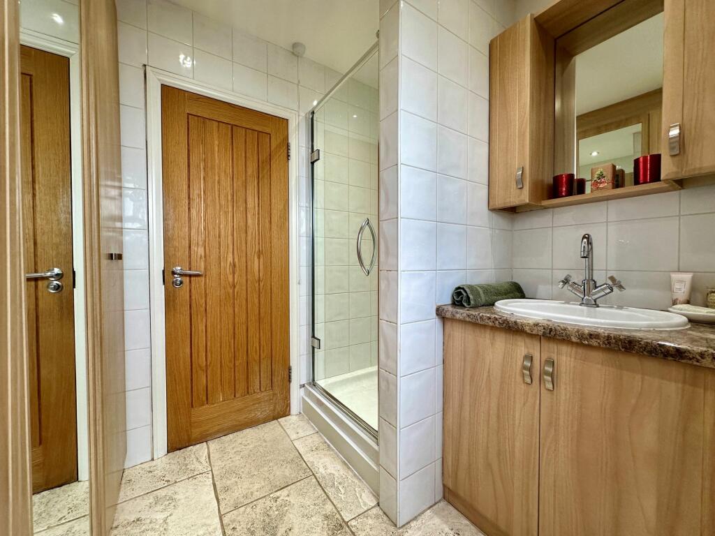 Shower room/utility