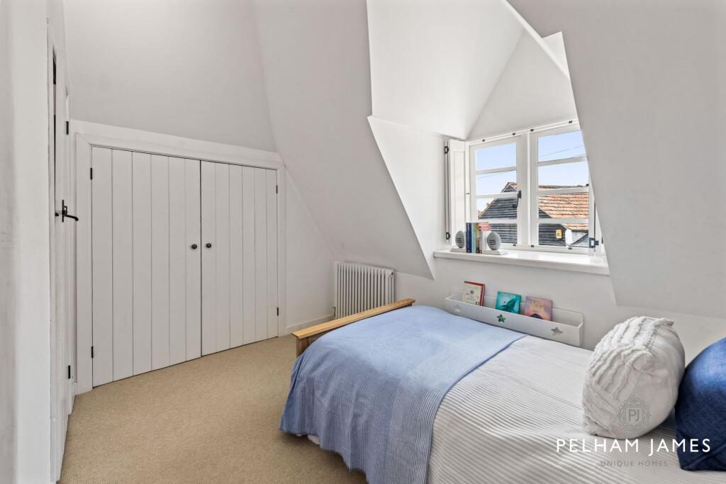 Bedroom Three, The Old Smithy, Castor