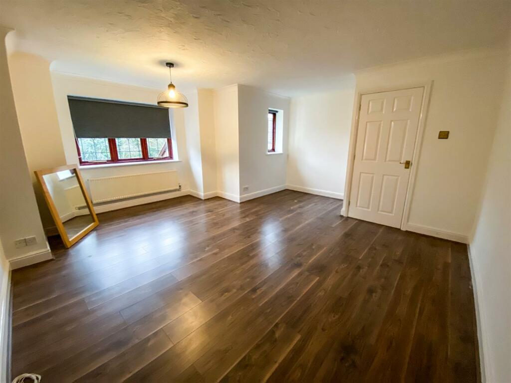 14 Longthorpe Close Littleover-4004.jpg