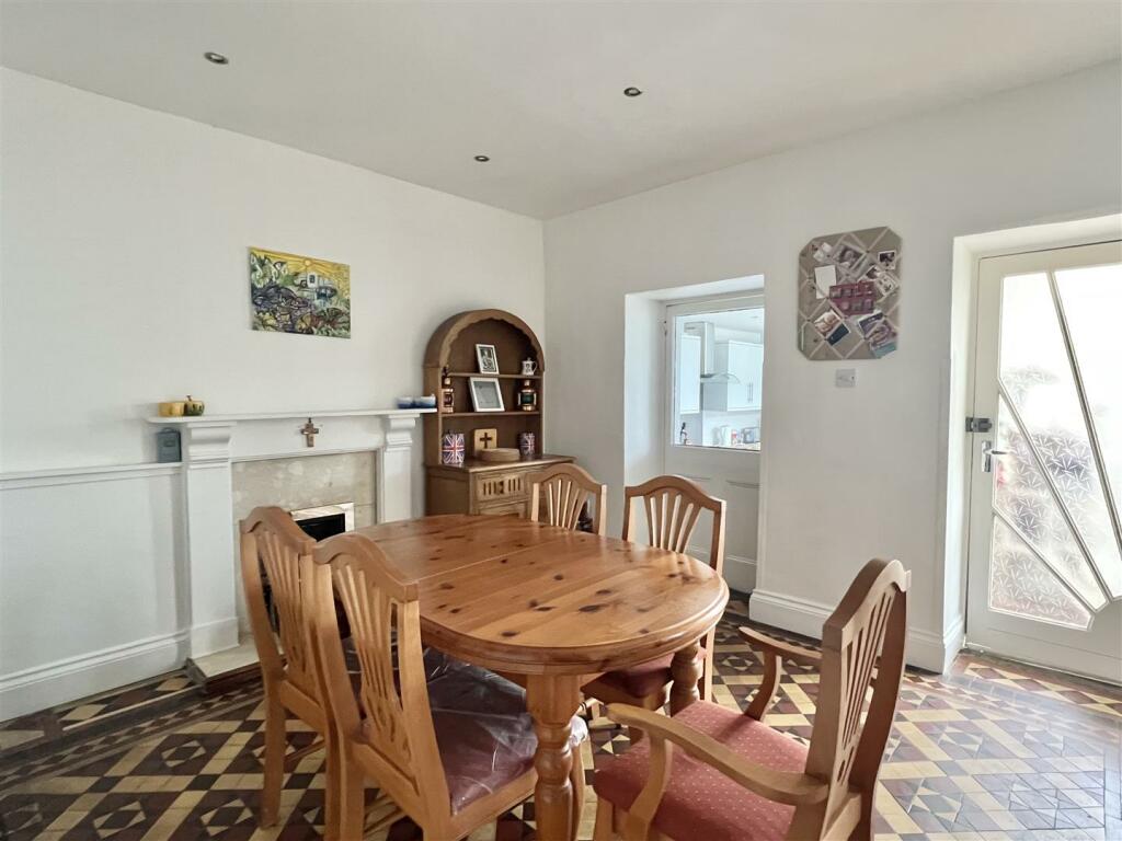 Additional Area to Reception Room