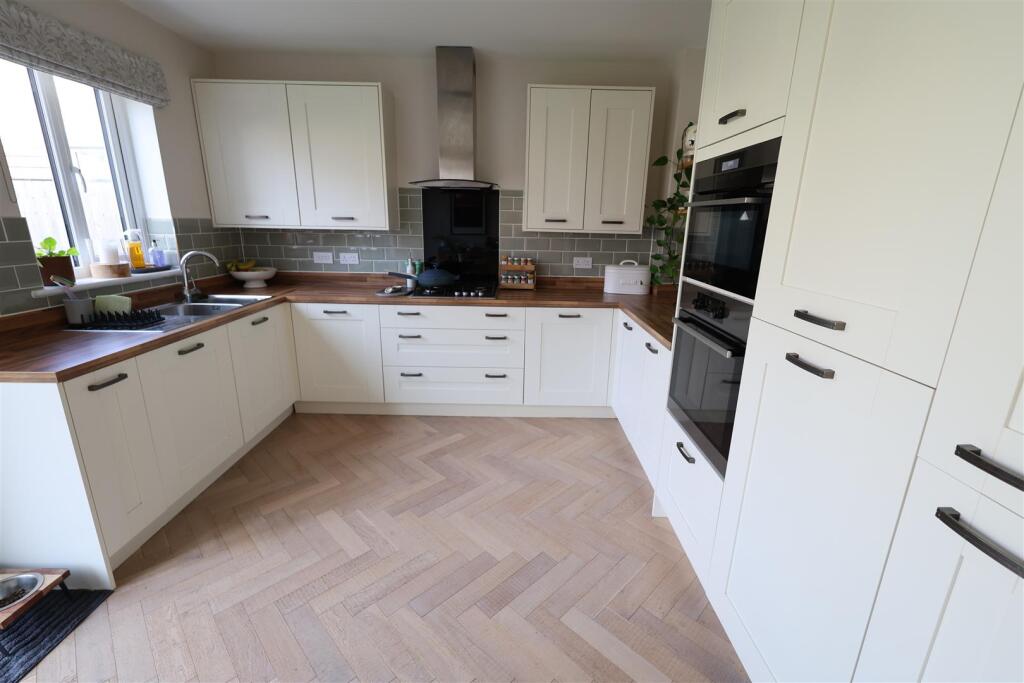 WD Kitchen Diner ii.JPG