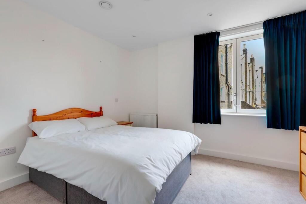 01-0002JHPropWorld - 1 Melody Court - 1-medium.jpg