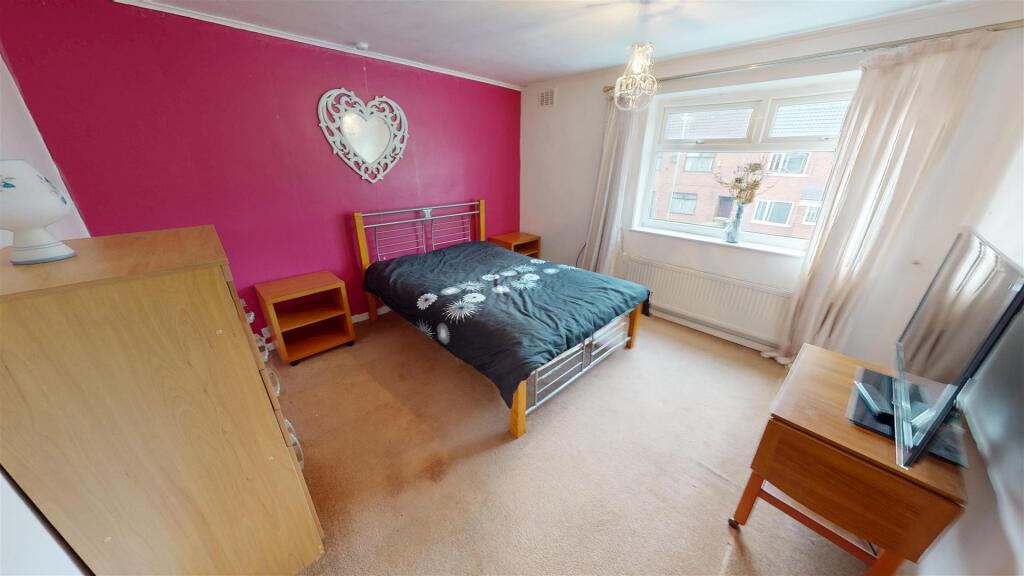 Holly Bank Grove Bedroom