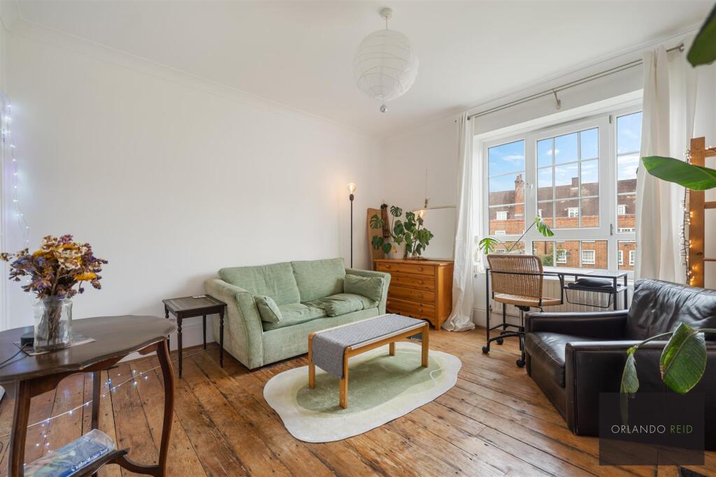 Flat 57, Stockwell Gardens SW9 0RY-2.jpg