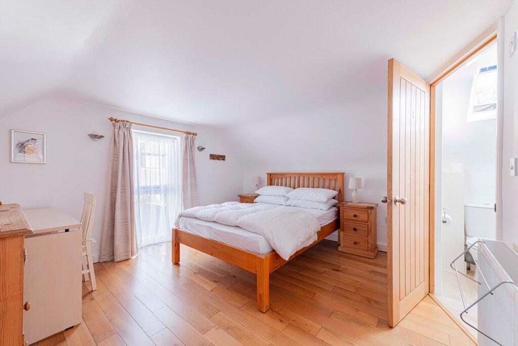 Annexe Bedroom One (1)