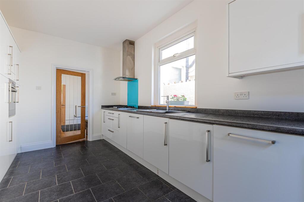 Cosmeston Street 46-10.jpg