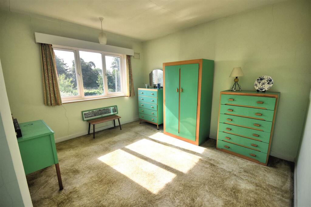 Bedroom 2.jpg