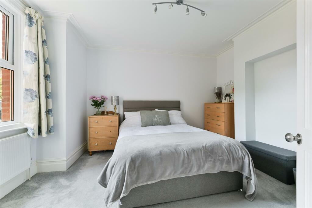 LADBROKE ROAD, 19- (10).jpg