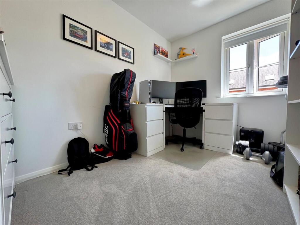 bedroom 3.jpg