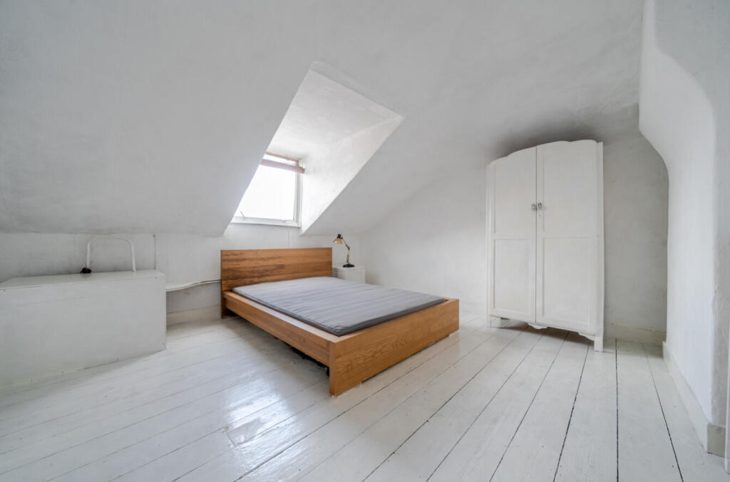 1345970-4-68b87e6...