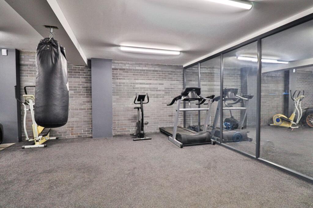 Garage/Gym