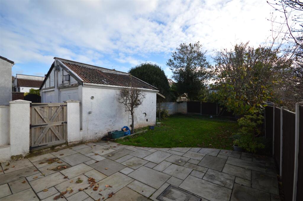 Garage &amp; Parking