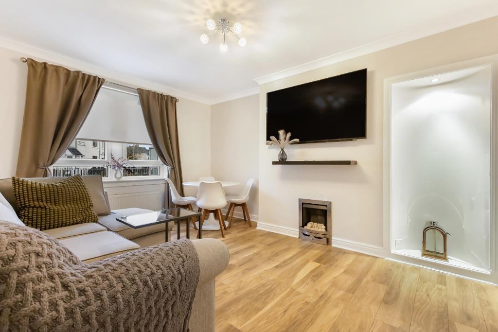 Living Room/ Dining Area