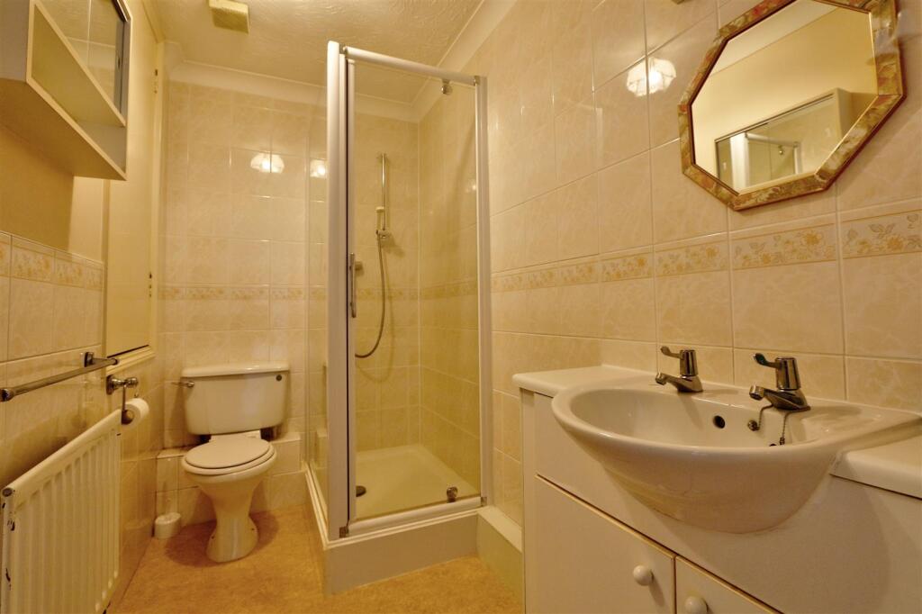 Shower Room.jpg