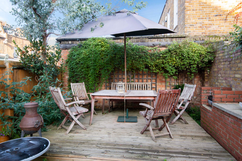 8404541-exterior10-800