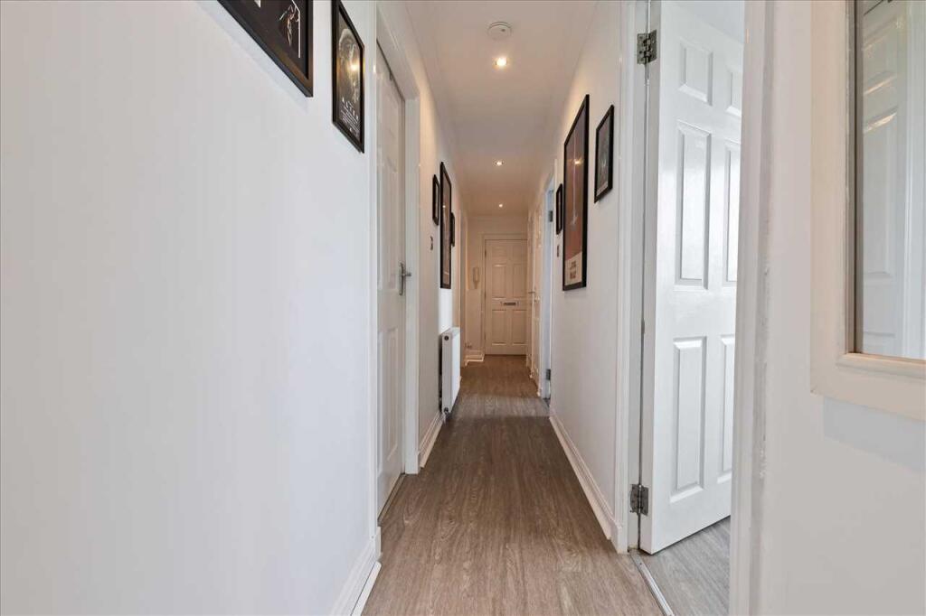 Entrance Hallway (1)