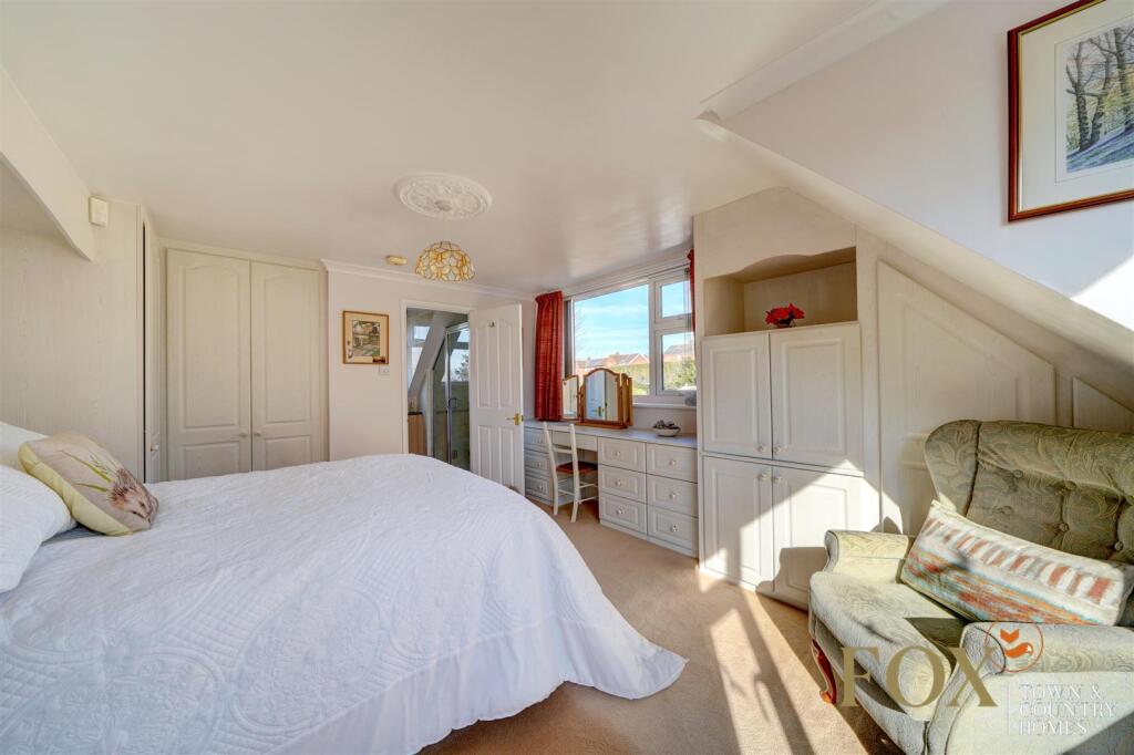 23 Old Road North (18).jpg