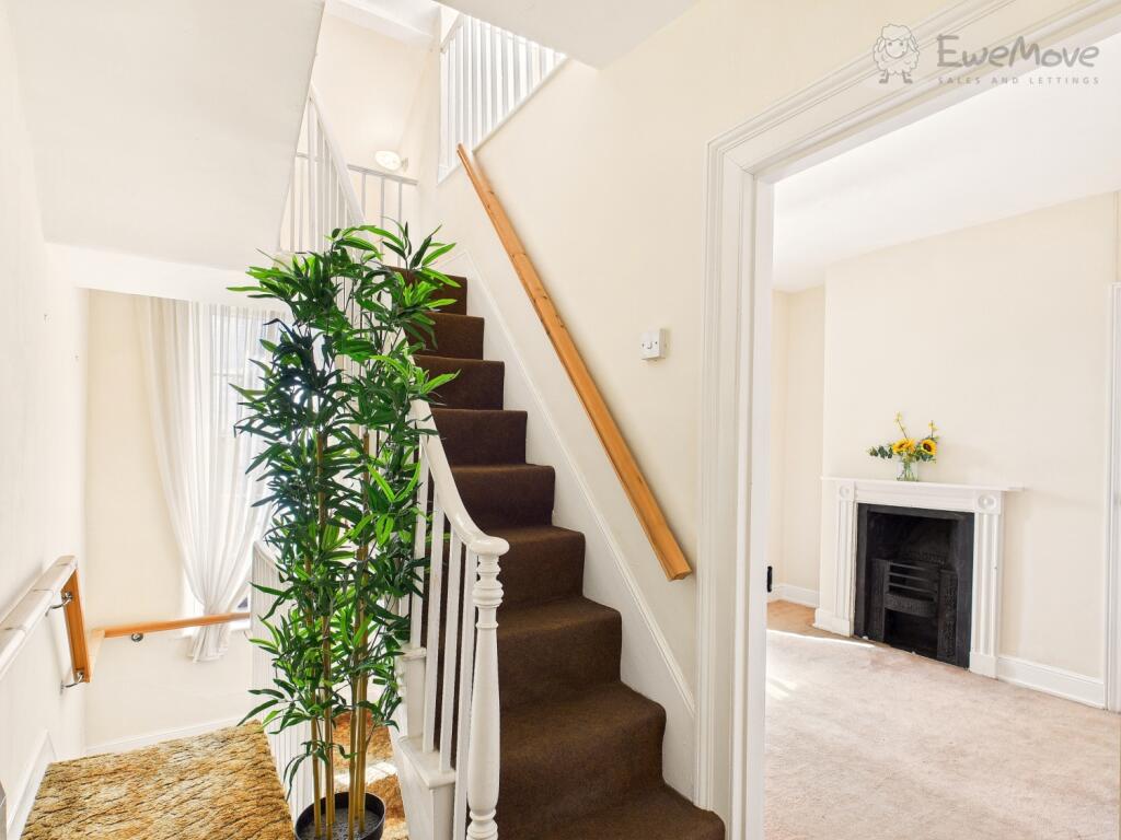 CAM03640G0-PR0066-STILL019