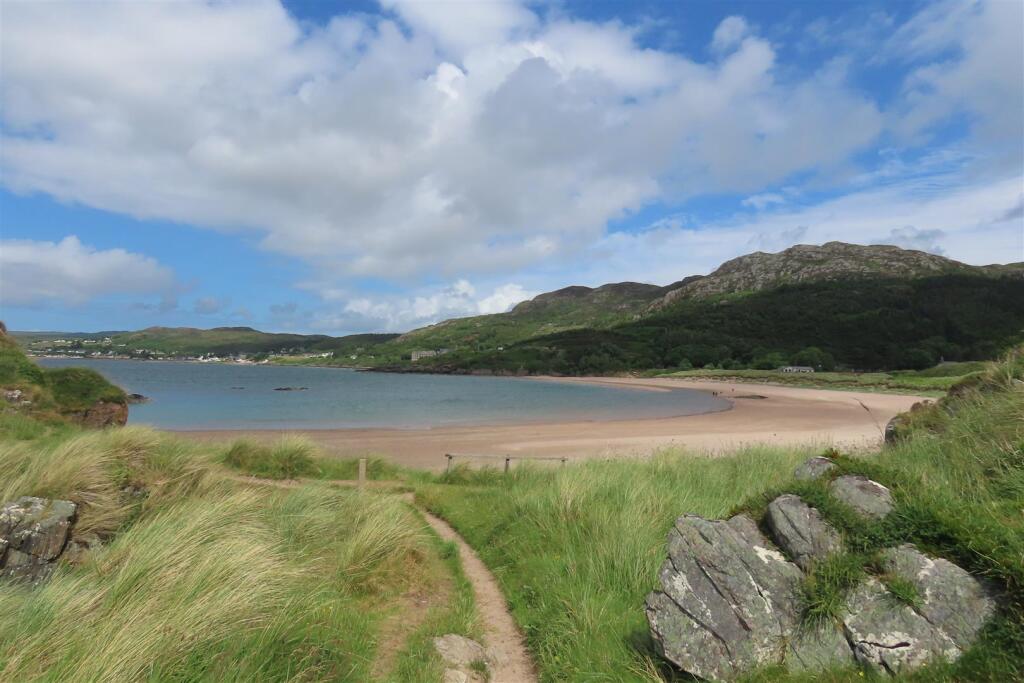 GAIRLOCH BEACH.JPG