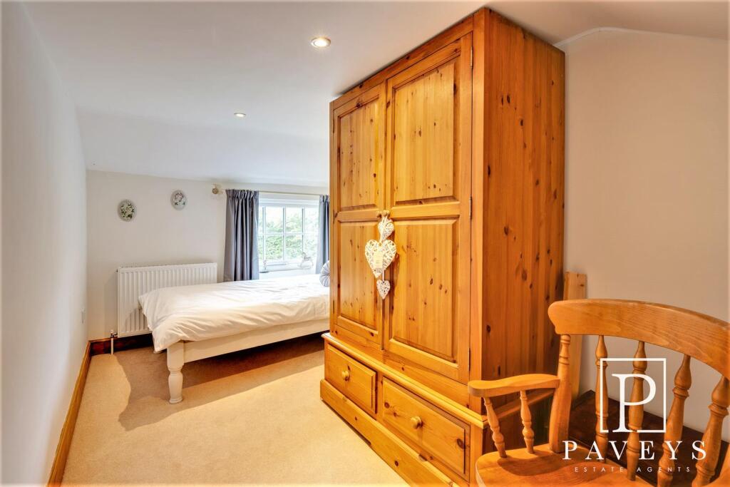 BEDROOM SIX