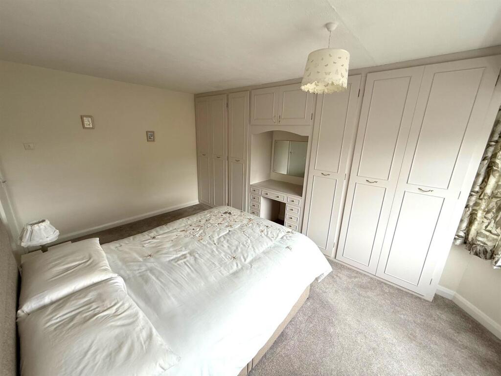 Bedroom 1 2.jpg