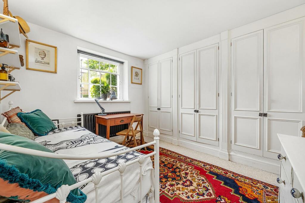Bedroom.jpg