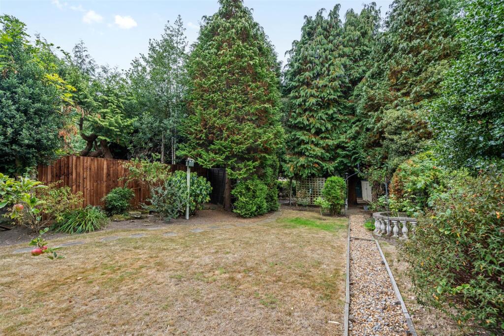 642 Streetsbrook Road_29.jpg