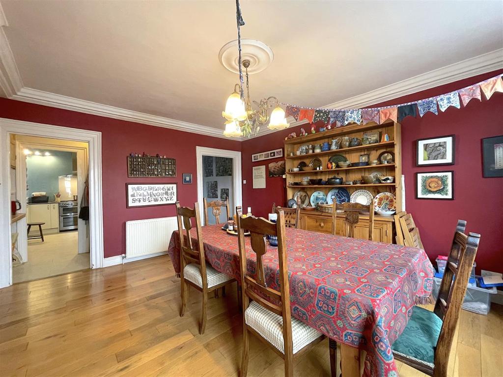 Dining Room (2).jpeg