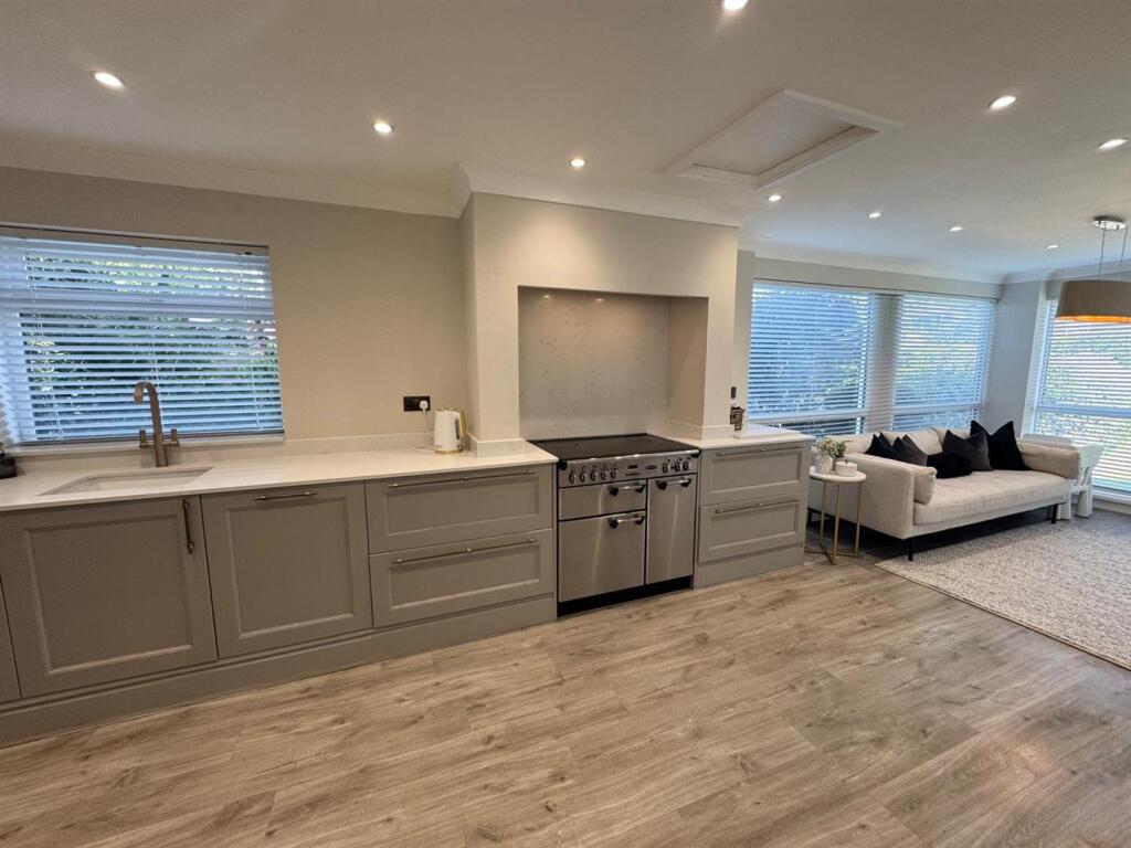 Kitchen Diner Family Room