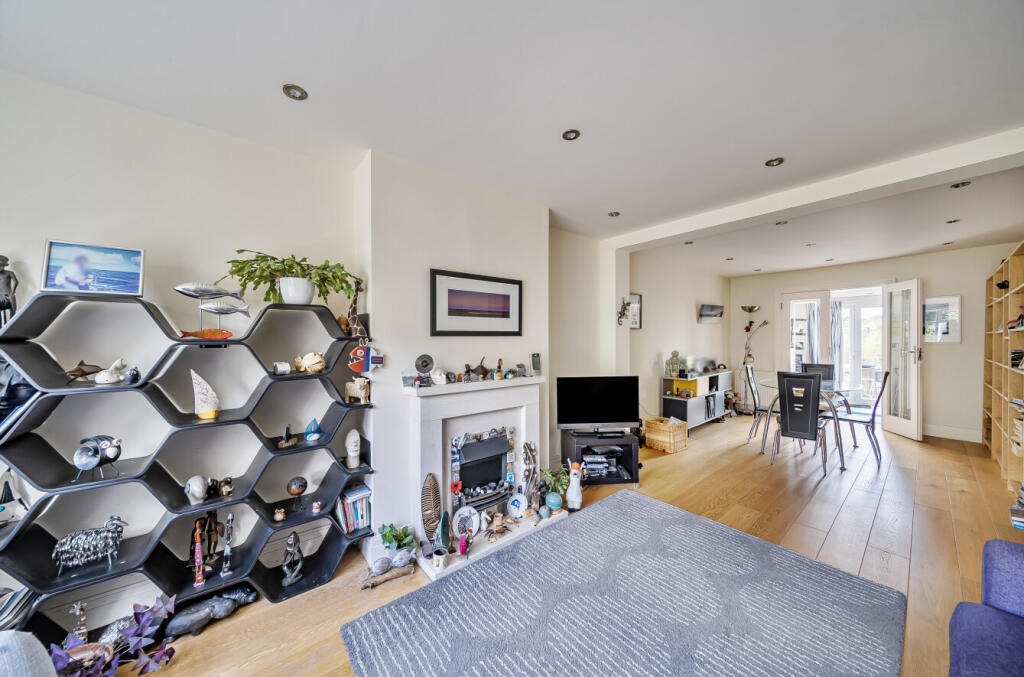 1315363-19-685eb1...