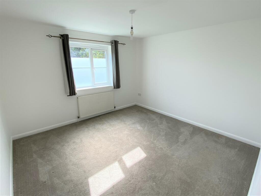 2 Alfred House Bedroom 1