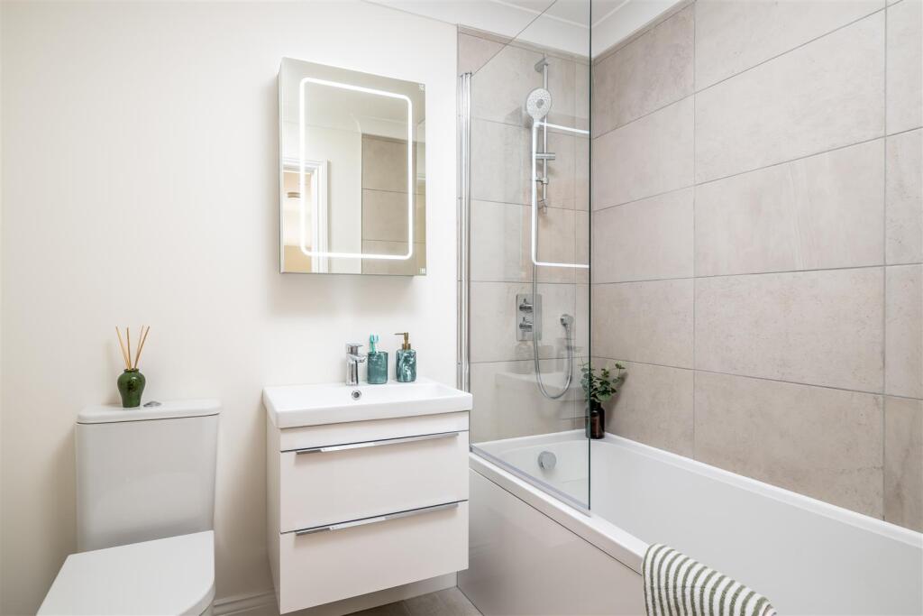 250412 - Halls Close, Braughing - 23.jpg