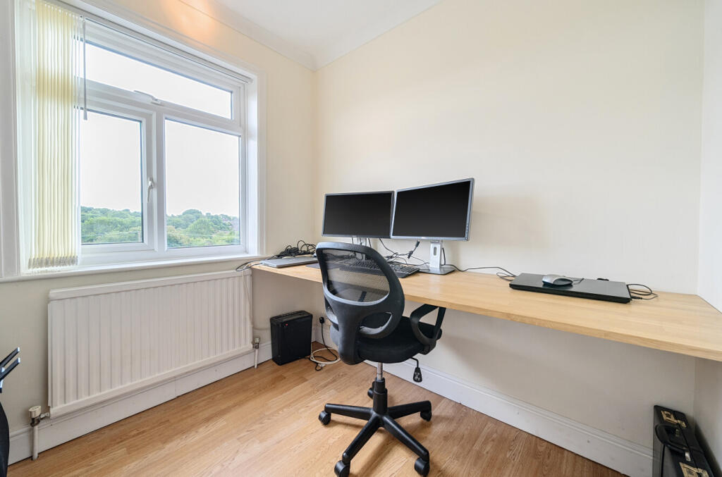 1306897-18-68488c...