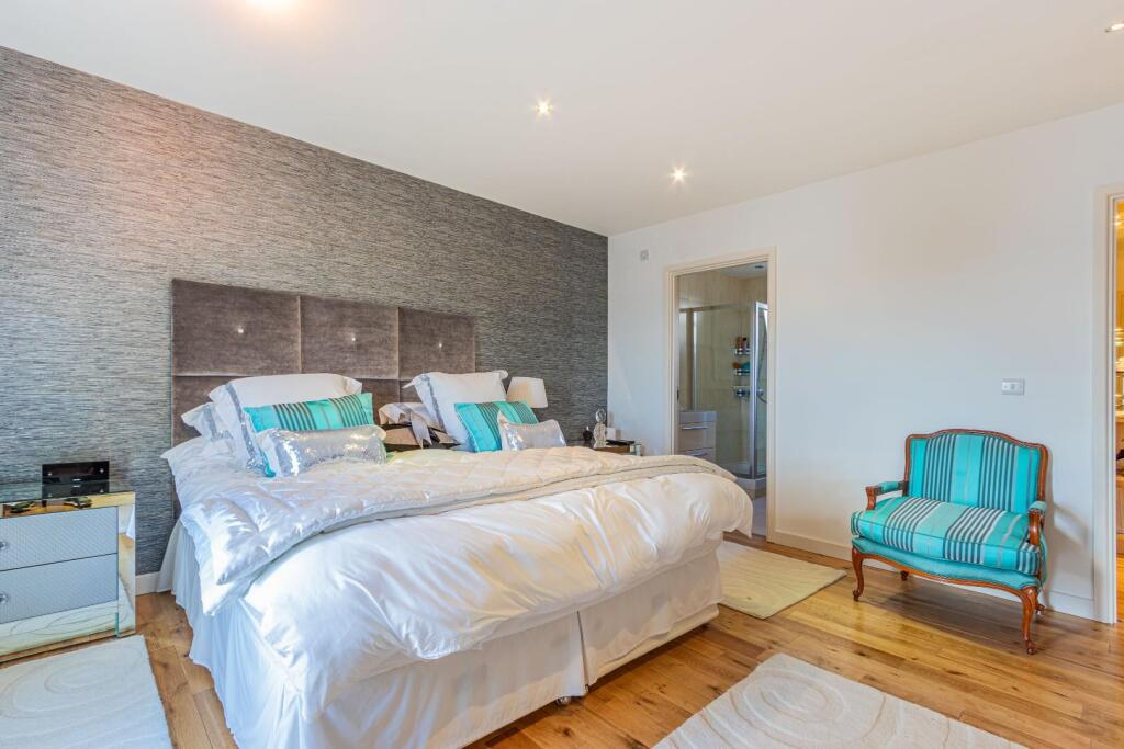 Bridgeman Road 14-18.jpg